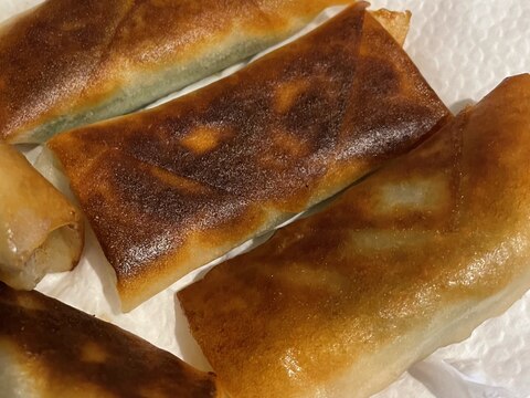 揚げずに簡単ヘルシー♪鶏むね肉の梅しそ春巻き